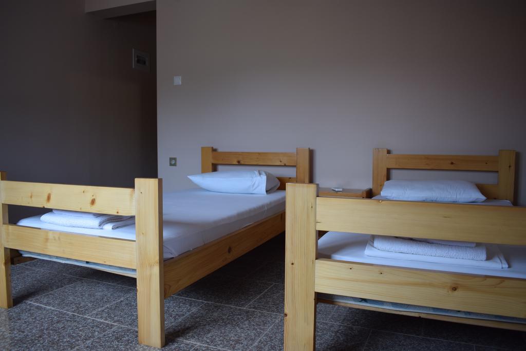 Ferienwohnung Menis Haus Vrasná Exterior foto