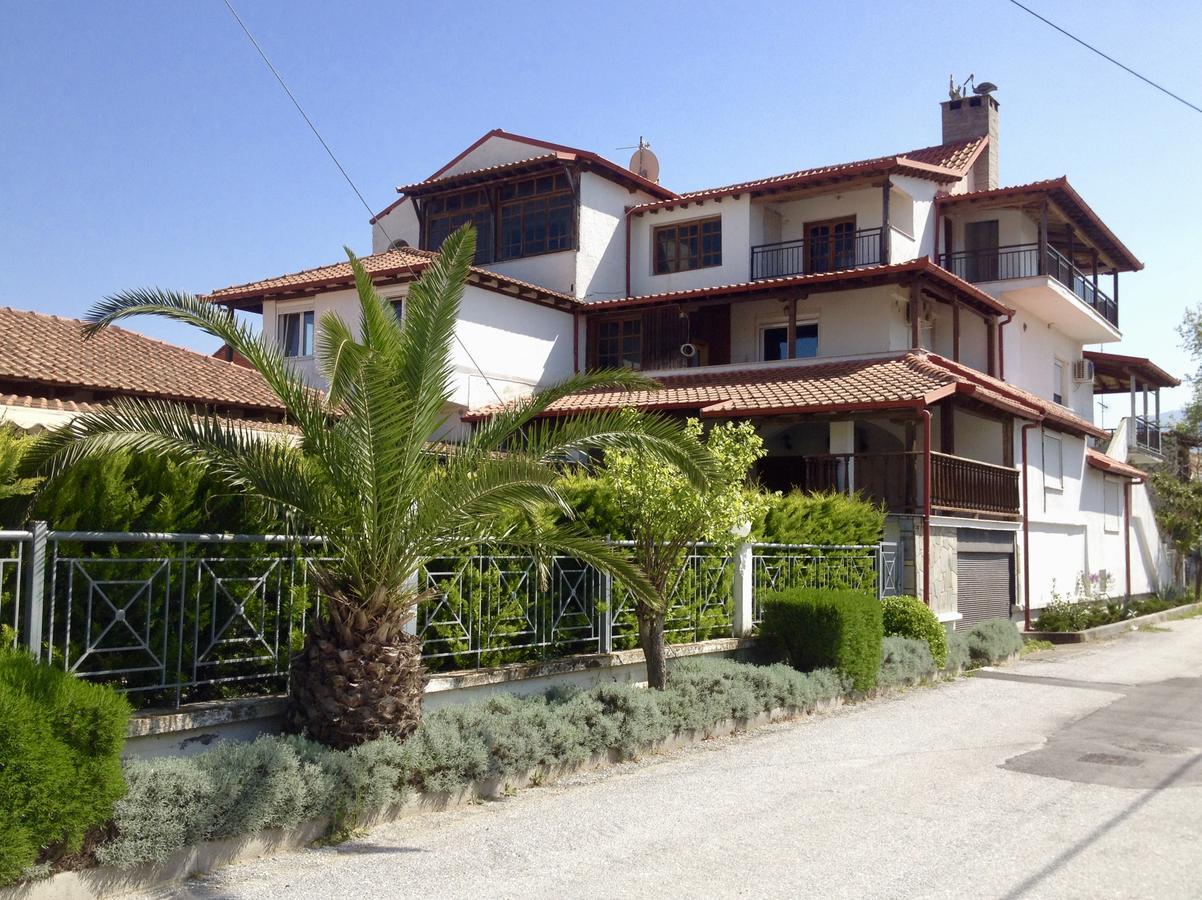 Ferienwohnung Menis Haus Vrasná Exterior foto